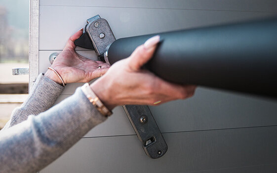 EquiGuard® Panikentriegelung | © Humbaur GmbH Detailaufnahme: EquiGuard® Panikentriegelung Heckstange | © Humbaur GmbH